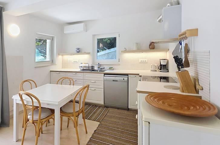 Appartement entier, Appartement de vacances pour 2 personnes avec balcon/terrasse in Baška, Krk