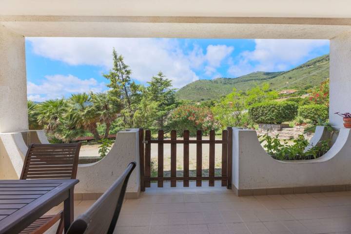 Ganze Ferienwohnung, Ferienwohnung für 4 Personen mit Terrasse in Lacona, Capoliveri