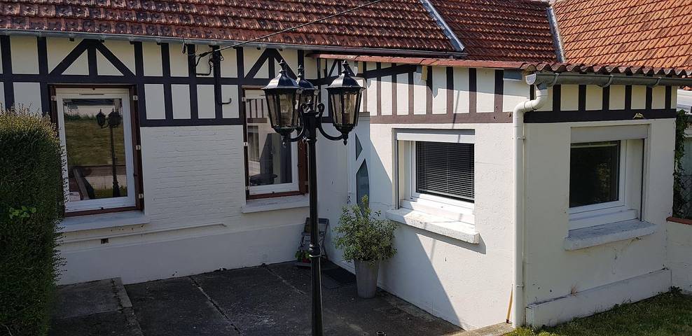 Gîte pour 5 personnes, avec terrasse et jardin, animaux acceptés