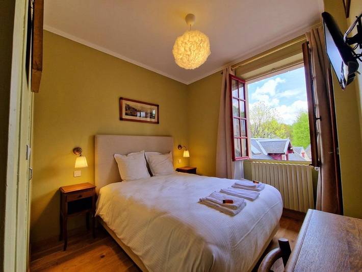 Hôtel pour 2 personnes, avec vue et jardin, animaux acceptés dans Abbaye Notre-Dame de Longpont - 3
