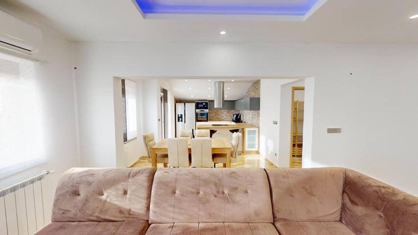 Apartamento de vacaciones para 6 personas, con vistas y jardín - 1