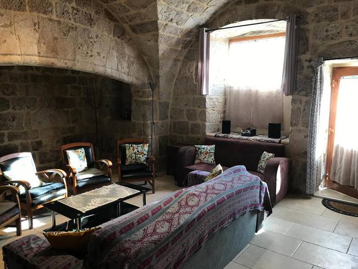 Gîte pour 6 personnes, avec vue et terrasse à Burzet - 4