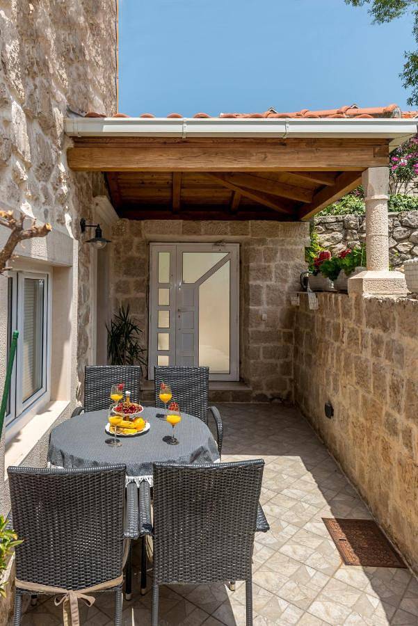 Villa pour 5 personnes, avec vue et terrasse à Cavtat - 2