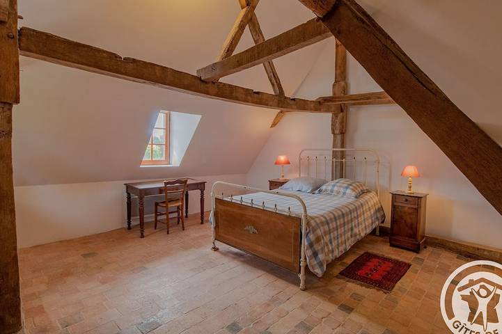 Gîte pour 4 personnes, avec jardin dans Huillé - 4