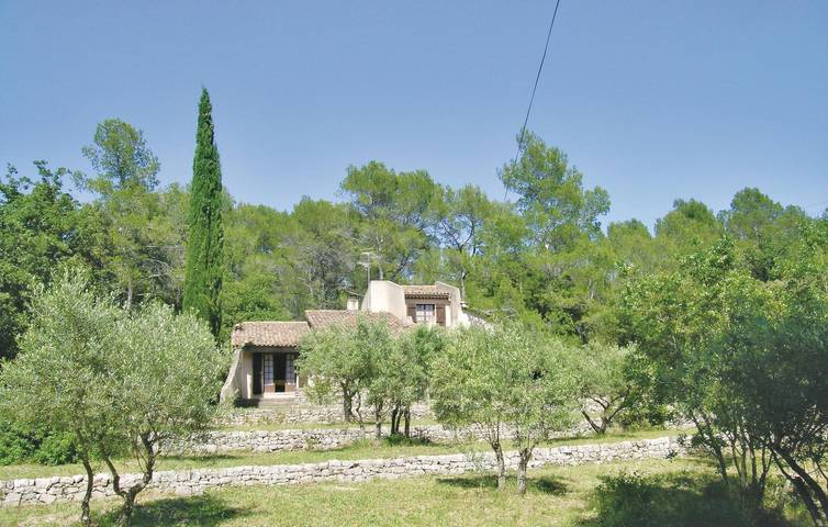 Gemütliches 2BR Apartment | Parkplatz, TV, Babybett | 2km nach Trans-en-Provence in Draguignan, Draguignan Region