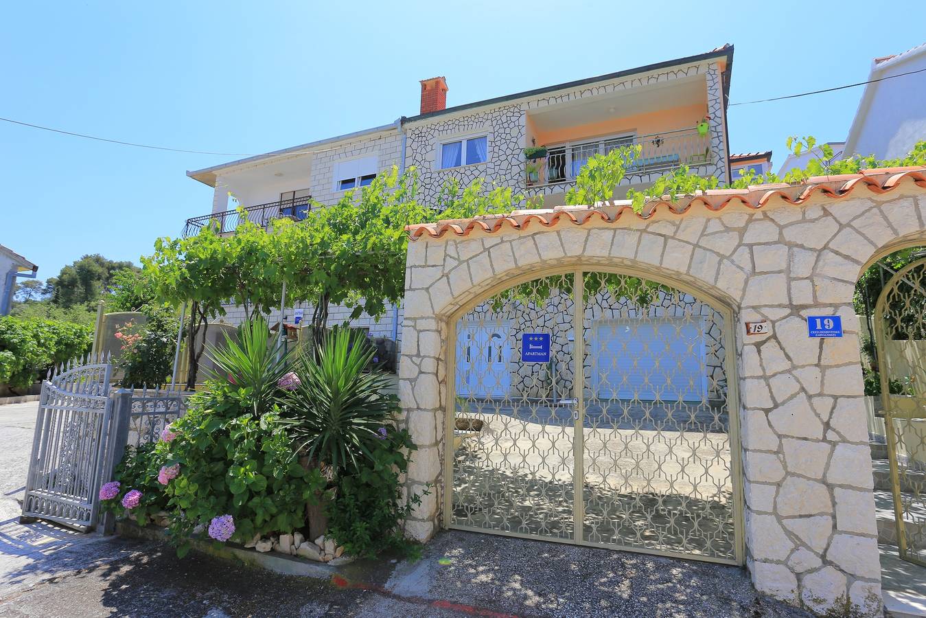 Cały apartament, Dwupokojowy apartament przy plaży Arbanija, Ciovo A-18661-a in Arbanija, Čiovo