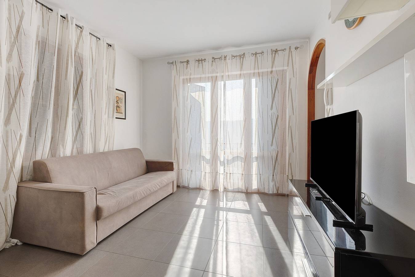Ganze Wohnung, Apartment 'Relais Olivi App Balcone G' mit Seeblick, Wlan und Klimaanlage in Costermano, Gardasee-Berge