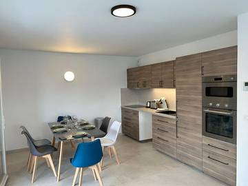 Cottage pour 6 personnes, avec terrasse et jardin, animaux acceptés à Pelleautier