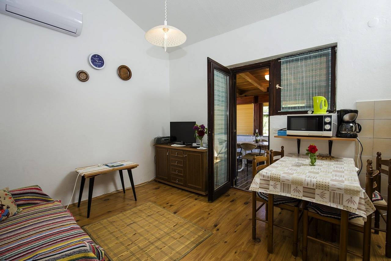 Ganze Wohnung, Ferienwohnung Vili in Pinezici, Krk