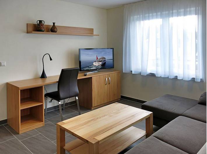 Speiselokal Prantl Gästehaus - Ferienwohnung 2, 75qm, 1 Schlafzimmer, max. 2-3 Personen und Kinder in Kressbronn am Bodensee, Region Bodensee-Oberschwaben