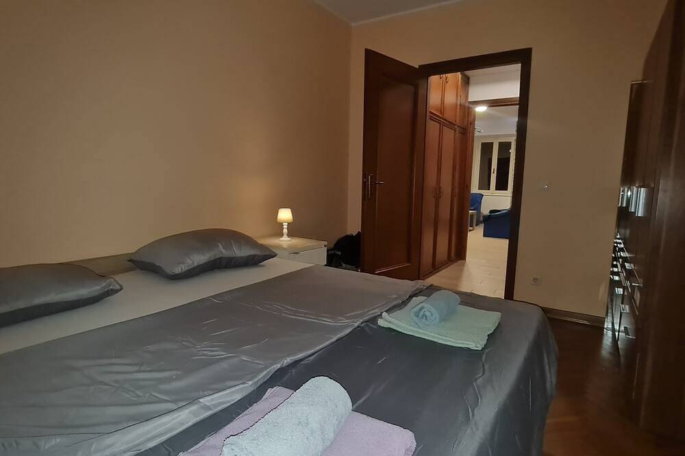 Appartamento intero, Casa Mia - Center Gorizia, on Piazza St. Antonio, 2-bedroom apartment, for you. in Gorizia, Carso