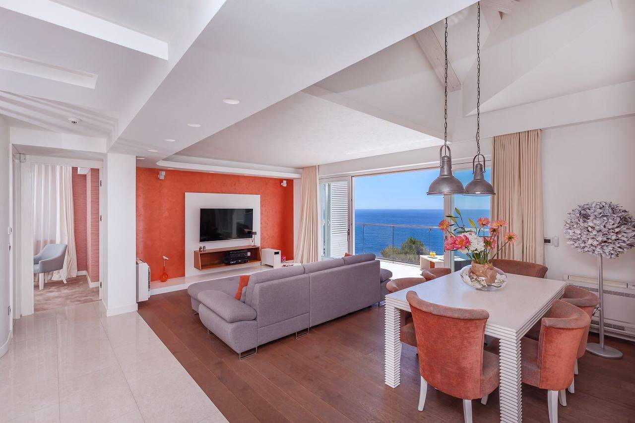 Ganze Wohnung, Ferienwohnung für 6 Personen mit Terrasse in Plaža Bellevue, Grad Dubrovnik
