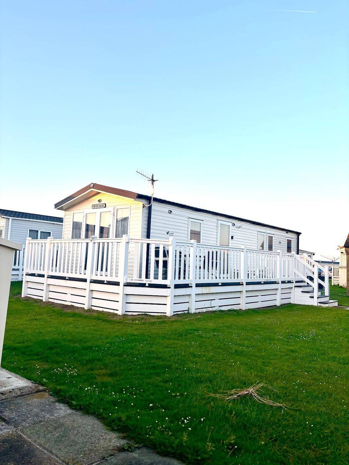 Luxury Chichester caravan  Seaside Retreat in Selsey, West Sussex