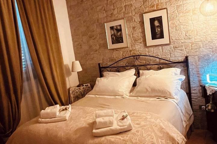 Santantó House. In the heart of the Lucanian Dolomites 120m. in Trivigno, Potenza Provinz