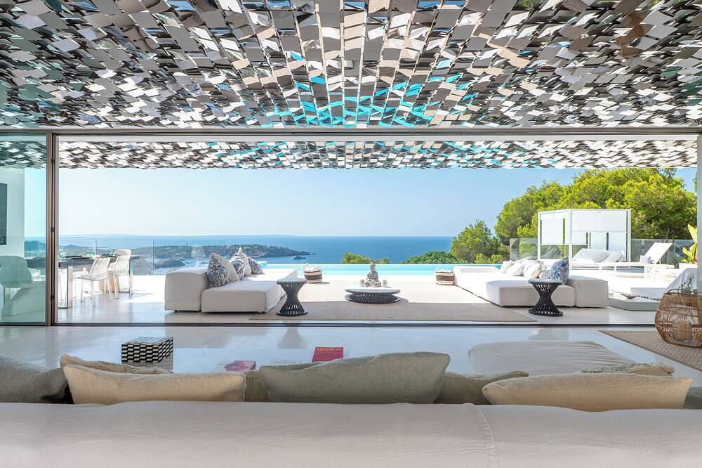 Oasis of Luxury & Style, Premier Gated Community, Incredible Vibe, Sea Views in Vista Alegre (Ibiza), Sant Josep de sa Talaia