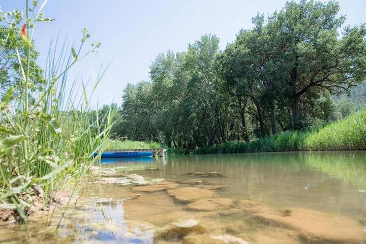 Tente pour 4 personnes, avec jardin et piscine ainsi que terrasse et vue, animaux acceptés dans le Var - 4