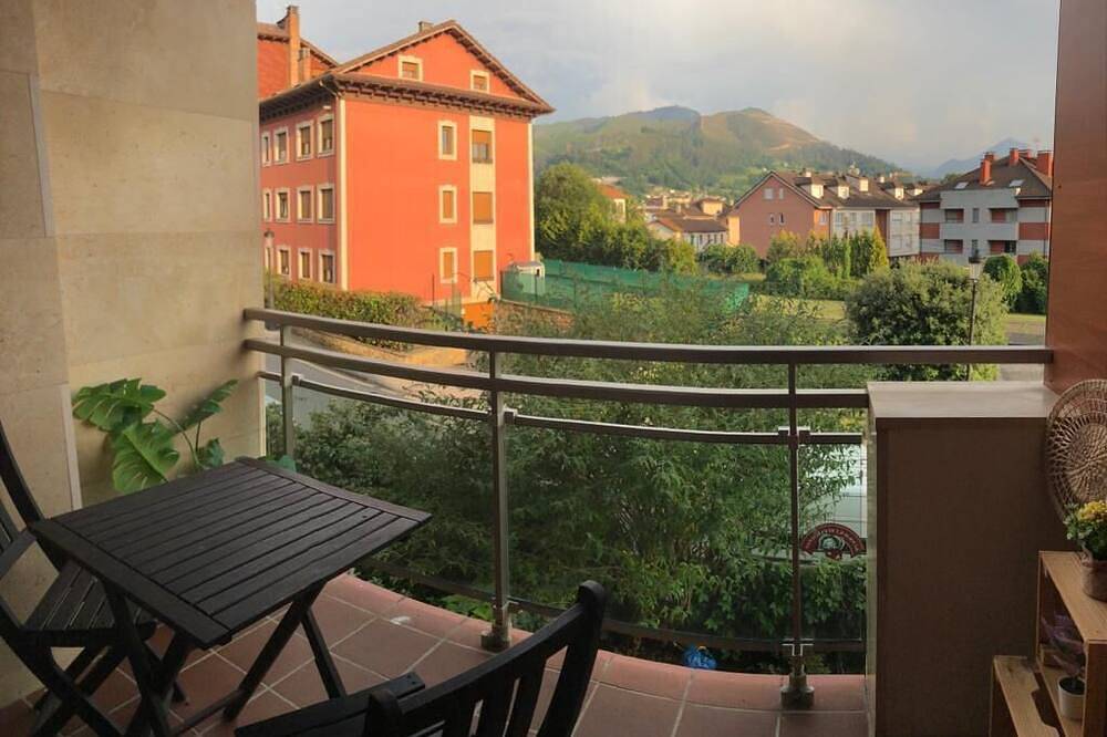 Entire apartment, Apartamento El Dejo in El Puente, Cangas de Onís