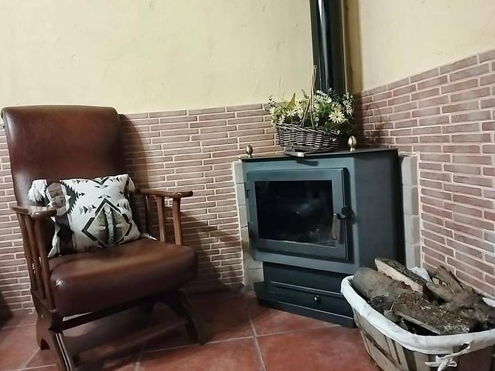 Casa de vacaciones para 5 personas, con Balcón y Terraza además de Jardín y Piscina en Valle del Jerte - 4