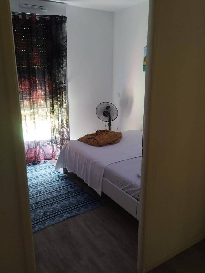 Gîte pour 2 personnes, avec terrasse à Fleury-Mérogis - 2