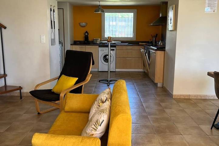 Gîte pour 6 personnes, avec jardin à Piolenc - 3