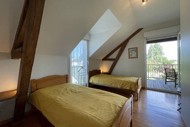 Location de vacances pour 6 personnes, avec terrasse et jardin à Morlaàs - 4