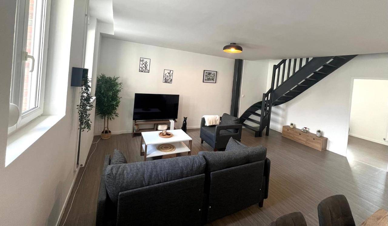 Appartement entier, Three-Bedroom Apartment in Vierzon, Région de Vierzon