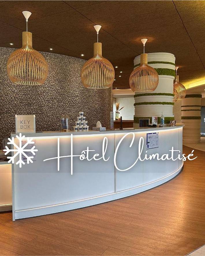 Hôtel pour 4 personnes, avec Terrasse et Jacuzzi ainsi que Jardin et Sauna