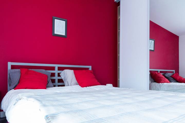 Entire apartment, Superb Cozy Accommodation In Boulogne Billancourt in Boulogne-Billancourt, Hauts-de-Seine