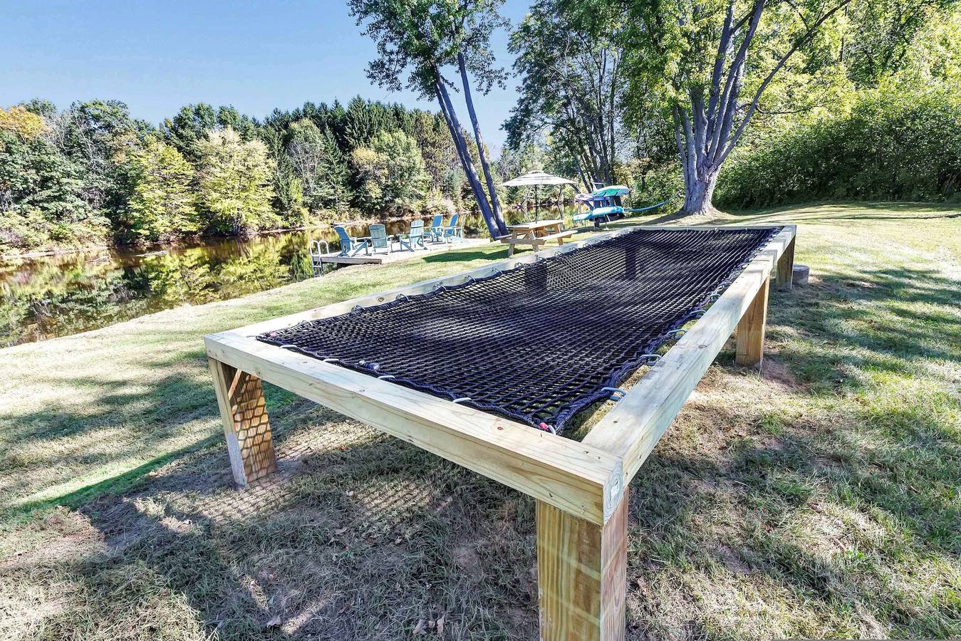 The Goat House | Waterfront | Hottub | 3 Acres in Condado de Oconto