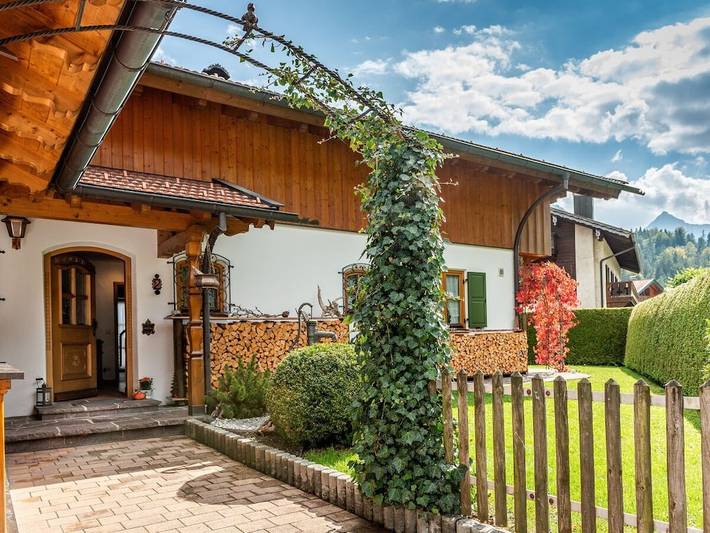 Filter.senior_travel.vacation_home für 5 Personen, mit Balkon und Garten in Krün - 2