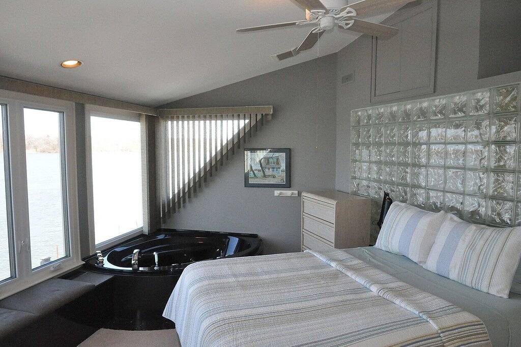 Wasserfront, privaten, Luxus, romantische Sonnenuntergänge, Pool, Nähe Zentrum und Shaw. in Niagara-on-the-Lake, Niagara Fälle