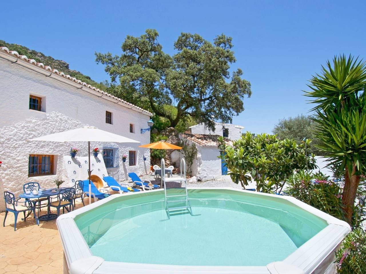 Villa La Zorzalera mit Tauchbecken, Wifi, Klimaanlage in Comares, Provincia de Málaga