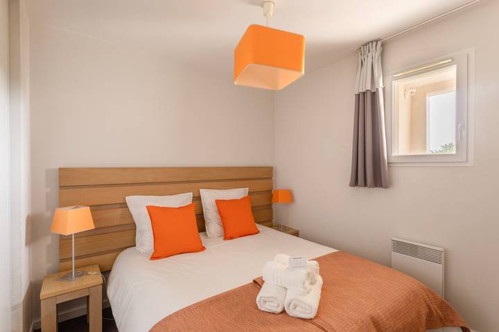 Gîte pour 4 personnes, avec balcon et piscine, animaux acceptés dans Golf Club des Sables d'Or - 4