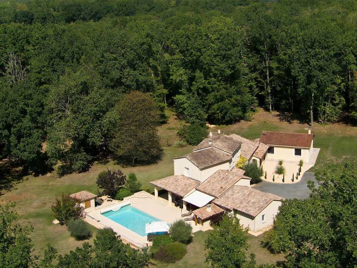 Location de vacances pour 6 personnes, avec piscine et jardin à Beaumont-du-Périgord - 3
