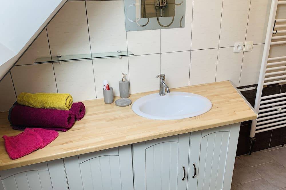 ☆ Maison de 72m2 / Garage et jardin / Centre-ville ☆ in Pont-Sainte-Maxence, Oise
