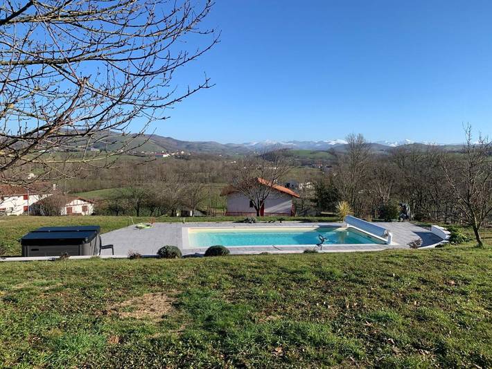 Gîte pour 4 personnes, avec piscine et terrasse ainsi que jacuzzi et jardin à Macaye - 2