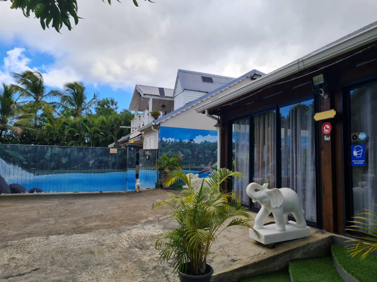 Charming bungalow in Le Moule with pool and garden in Le Moule, Guadeloupe (Caribbean)