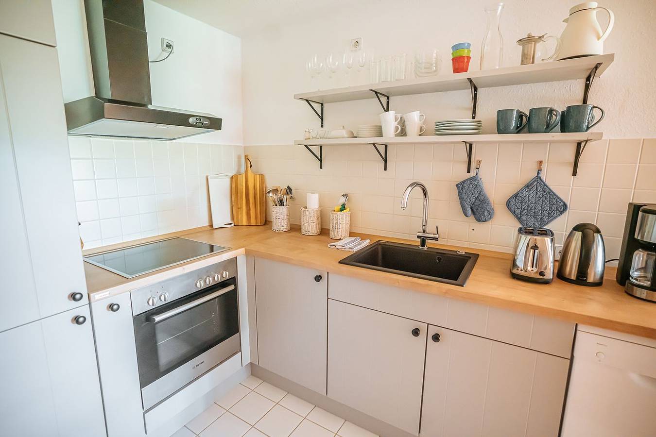 Ganze Wohnung, Lütte Deern auf dem Friesenhof Benen Diken in Tetenbüll, Eiderstedt