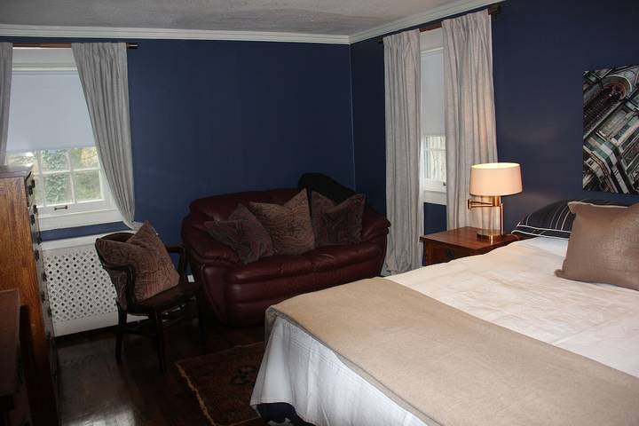 Vacation rental for 10 people, with terrace and yard in Ann Arbor