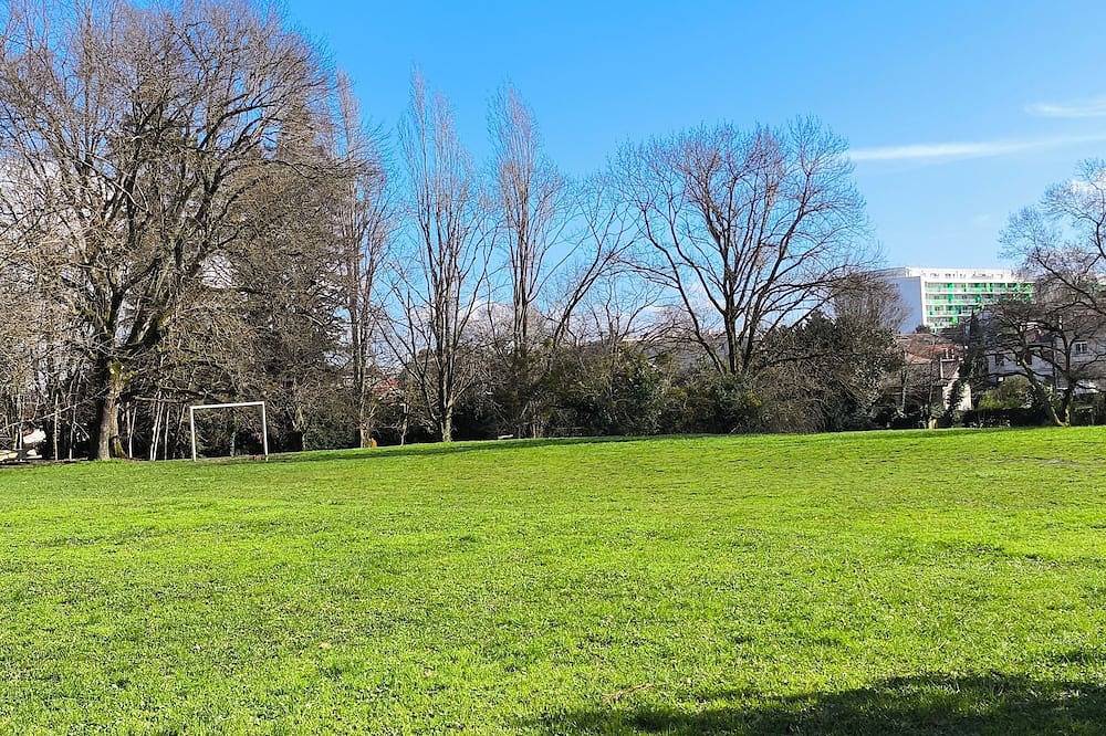 Room in the Bordeaux area with a great park in Talence, Región de Burdeos