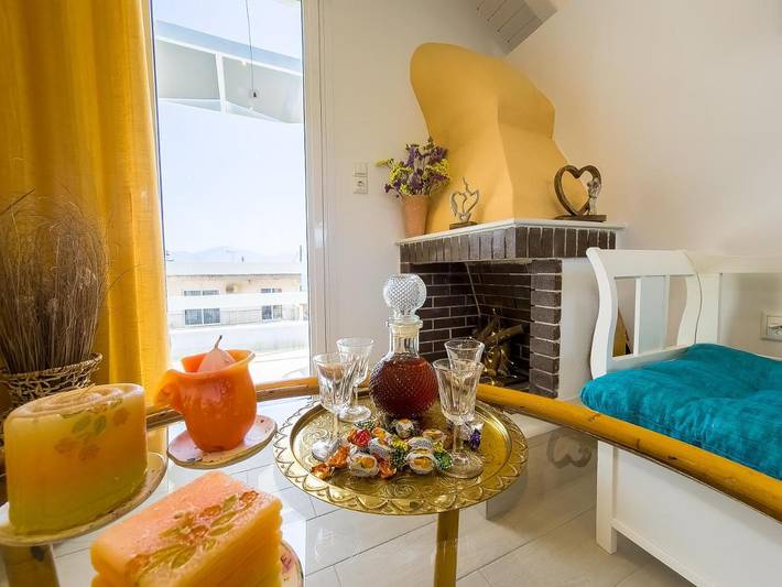 Gîte pour 3 personnes, avec terrasse et vue dans Selianitika - 2