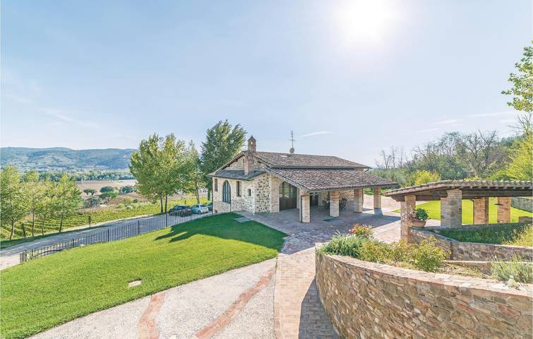 Retiro junto a la piscina con vistas a la ciudad in Torgiano, Provincia de Perugia