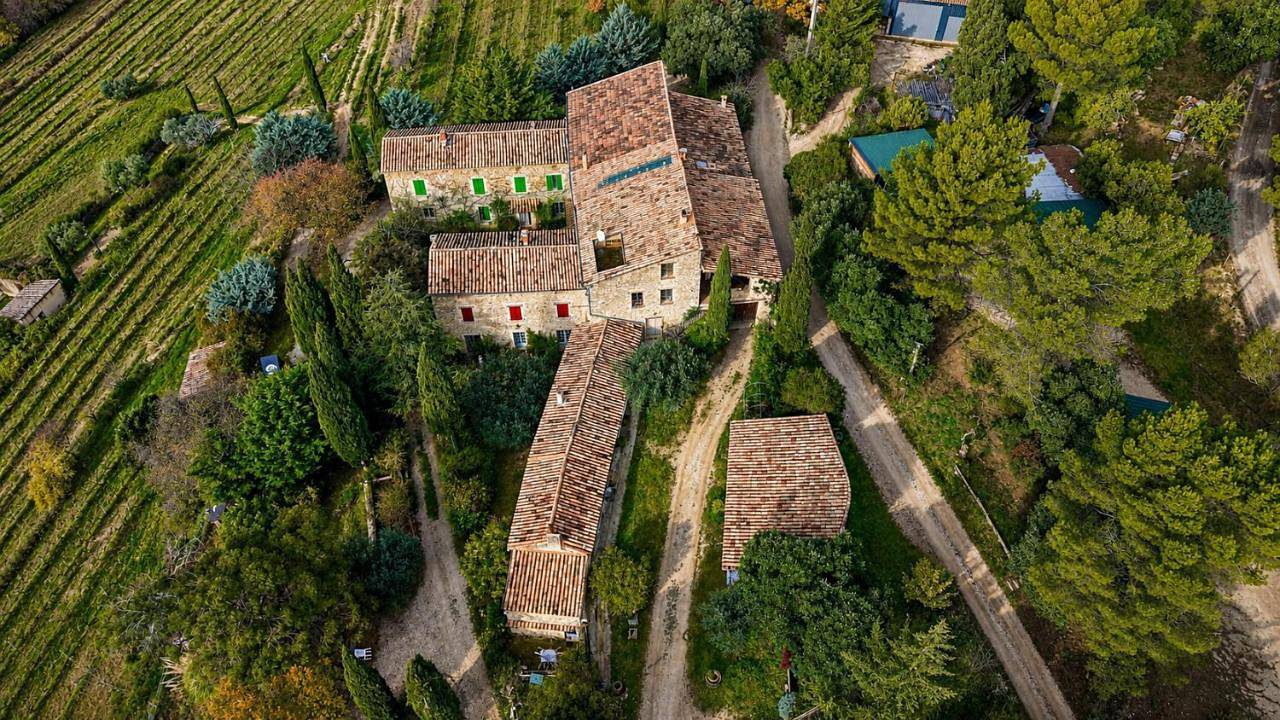 Le Degoutaud in Le Barroux, Parc naturel régional du Mont-Ventoux