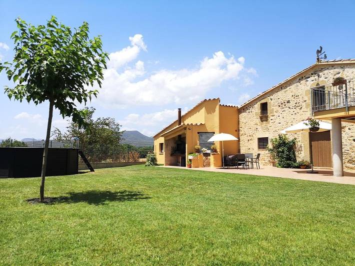 Casa rural para 6 personas, con Terraza y Jardín además de Piscina y Vistas en Bescanó - 3