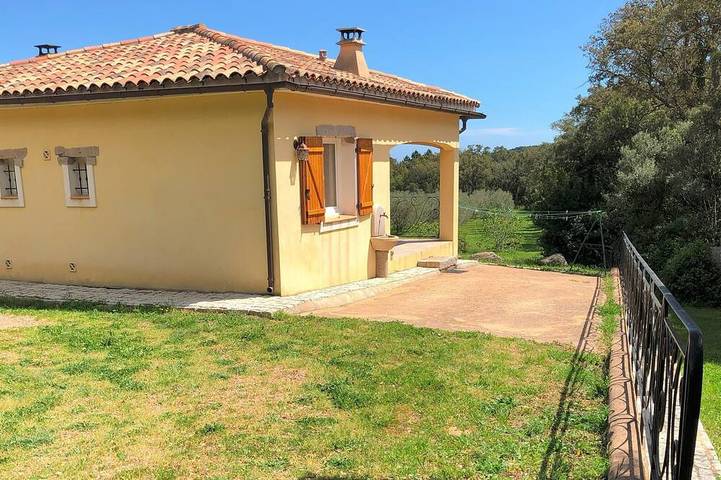Villa pour 5 personnes, avec jardin et terrasse