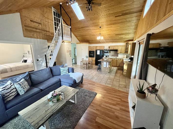 Glamping for 5 people, with garden and terrace, with pets in Alberta
