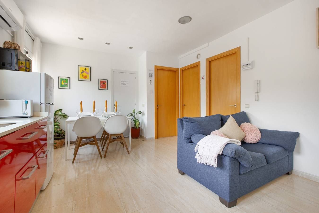 Apartamento entero, Apartamento familiar 'Casa Elpi' con vistas a la montaña, Wi-Fi y aire acondicionado in Guardiola, Pla de Bages DO