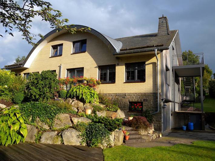 Location de vacances pour 5 personnes, avec jardin, adapté aux familles à Butgenbach