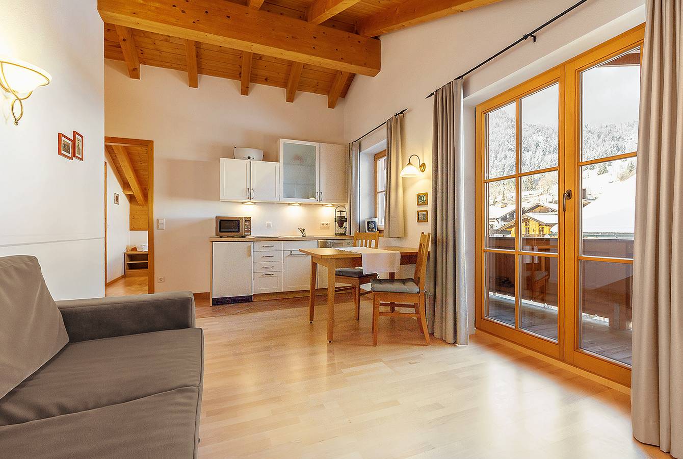 Apartamento vacacional entero, Ferienwohnungen Gästehaus Bergwinkl - Walmberg - 2-room flat, extra bedroom and balcony in Reit im Winkl, Alpes Bávaros