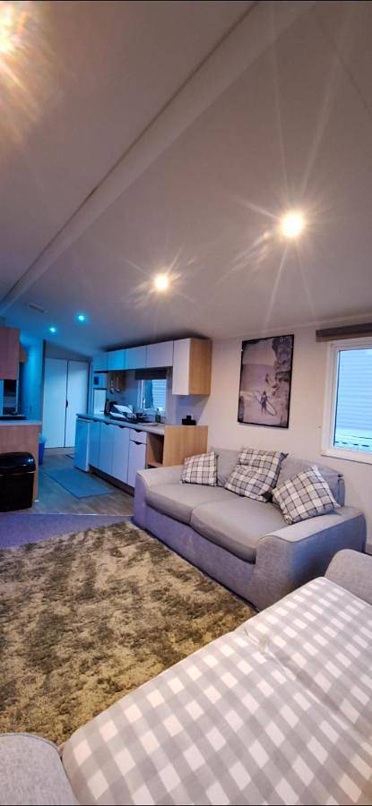 Camping pour 6 personnes, avec vue et jardin ainsi que sauna et piscine